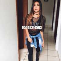 Erdemli Escort Azra: Cazibenin ve Tutkunun Elden Ele Geçişi