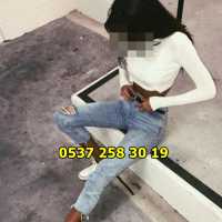 Mezitli Escort Bölgesinin En Gözde Pembe Saçlı Kızı